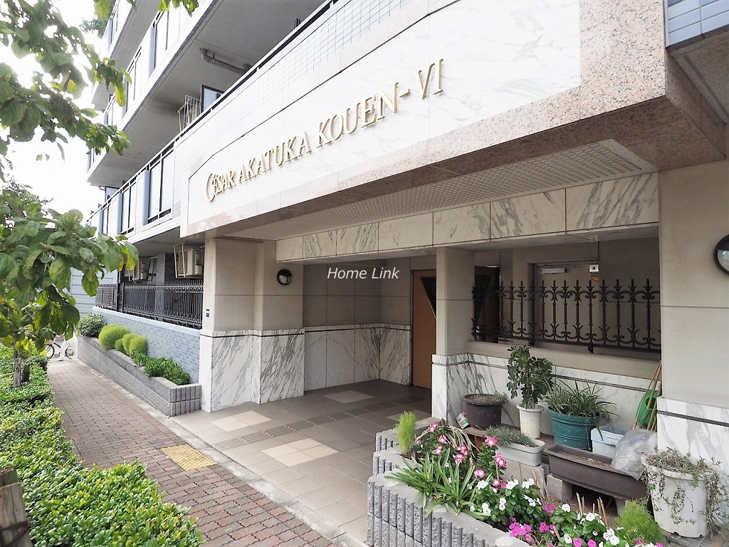 セザール第6赤塚公園　エントランス前